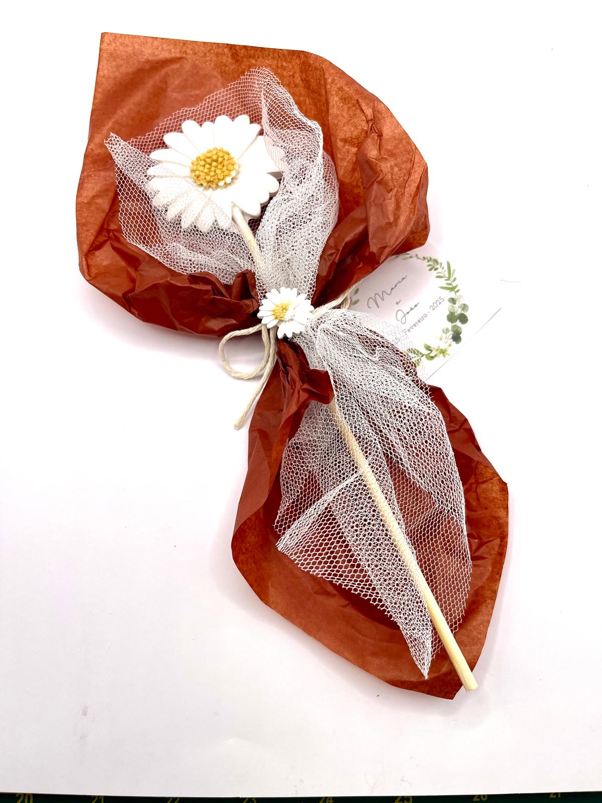 Lembrança em pó cerâmico com margarida decorativa