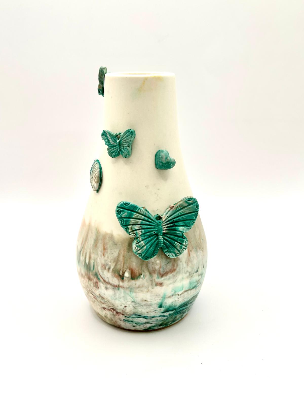 Jarra decorativa em jesmonite Primavera com borboletas