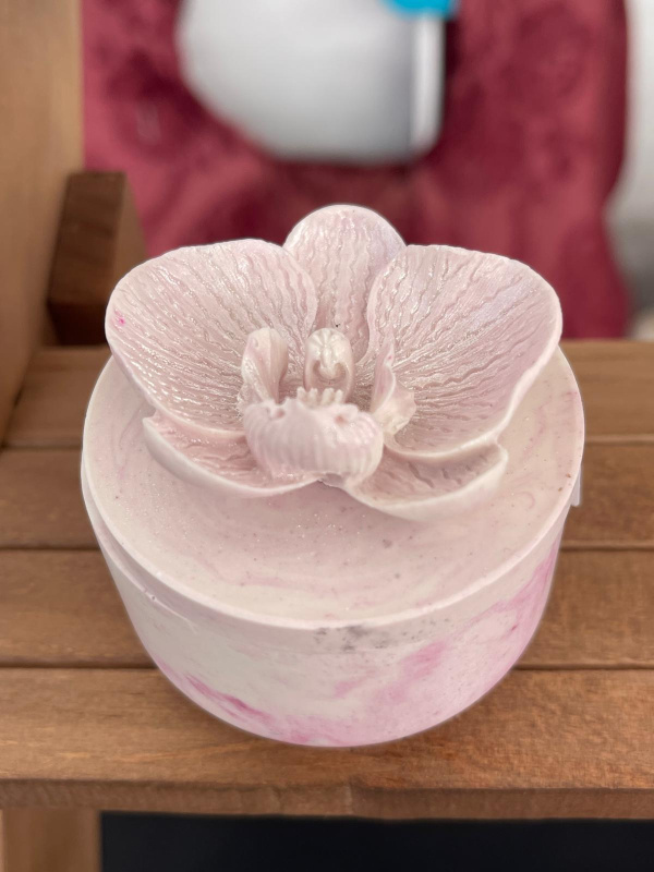 Caixa decorativa com tampa em jesmonite com flor de orquídea - rosa - Image 3